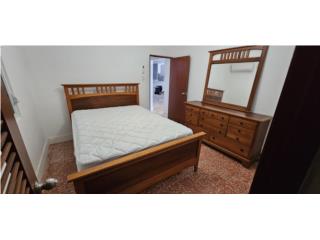 Juego de cuarto cama queen gavetero y espejo