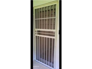 Porton 38 x 85 escrines y cerradura