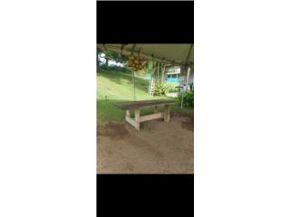 Mesa en tablones y su banco, Puerto Rico