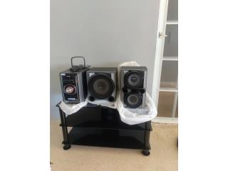 Mesa de sala con componente., Puerto Rico