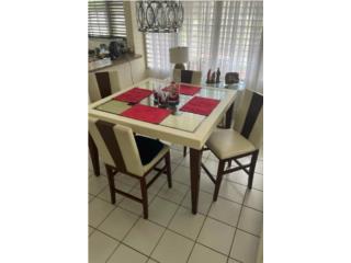 Mesa de Comedor de la marca (Sophia Vergara) , Puerto Rico