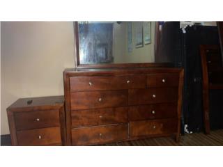 Juego de cuarto Queen madera., Puerto Rico