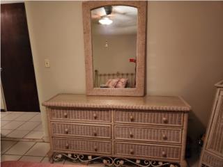 Varios Muebles, Puerto Rico