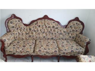 Tres muebles victorianos