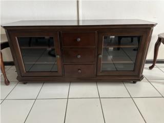 Gabinete de Entretenimiento/Consola en Madera, Puerto Rico