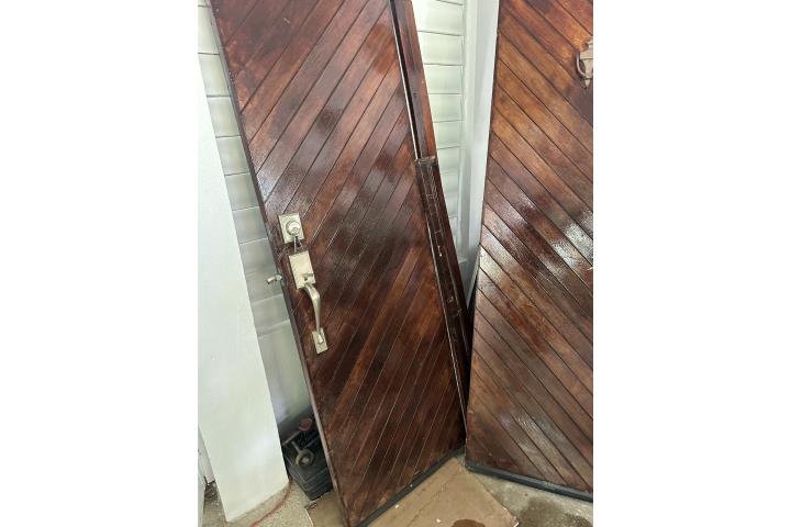PUERTAS EN CAOBA