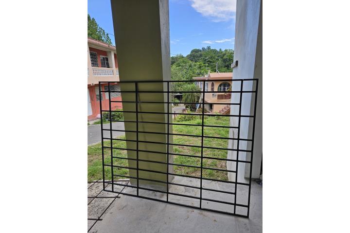 Vendo dos paños de rejas iguales