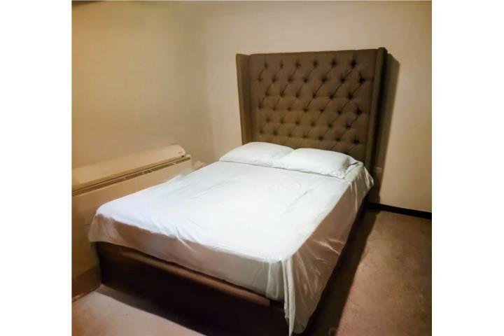 Cama Queen en excelente estado