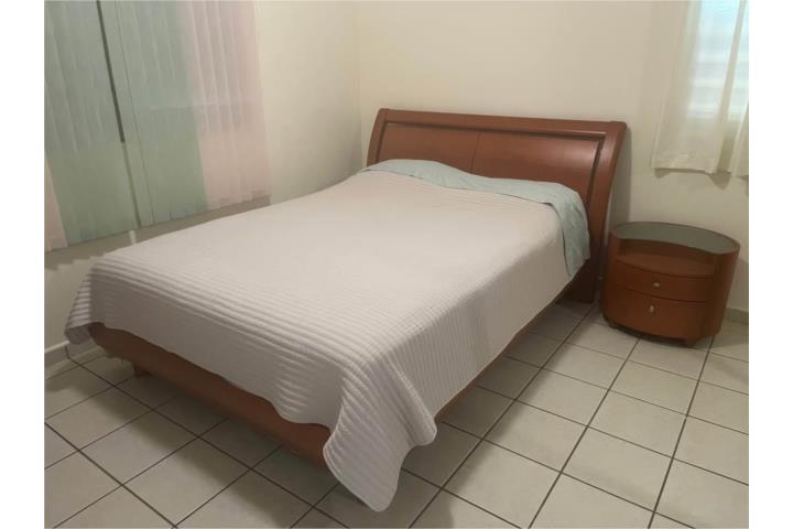 Cama Queen Completa + Mattress + Mesa de Noch