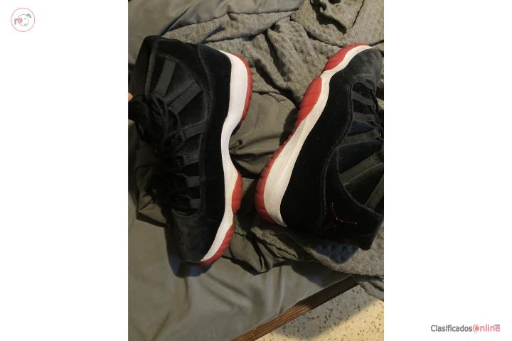 Tenis retro 11x12 size 10.5 las dos , Puerto Rico