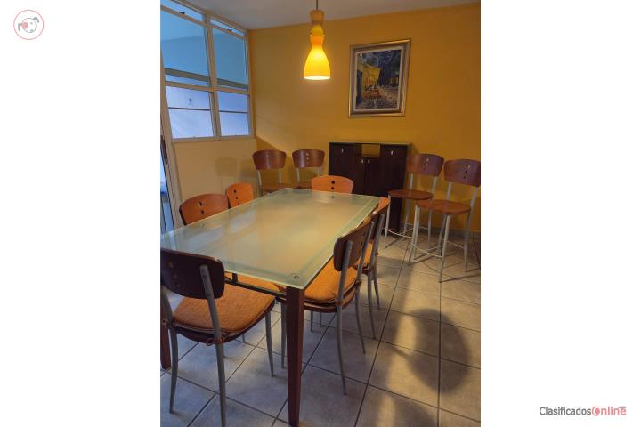 Mesa de comedor, credenza y bar stools , Puerto Rico