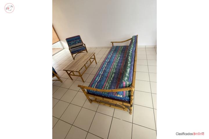 Sofa Rattan, dos butacas y mesita, Puerto Rico
