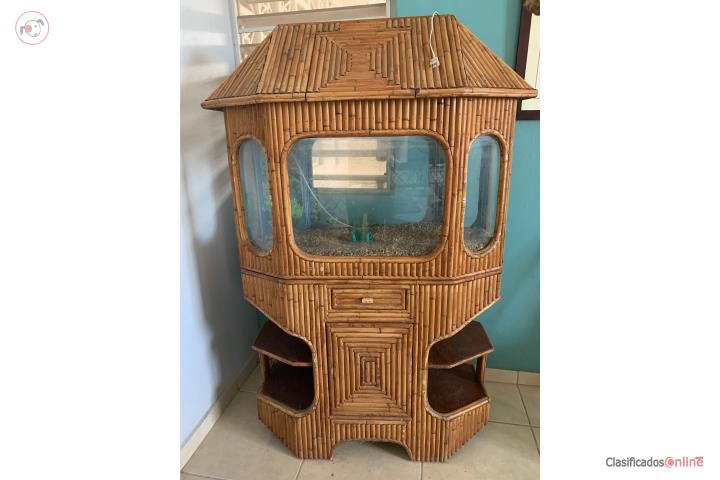 Pescera con mueble en rattan(Vintage), Puerto Rico