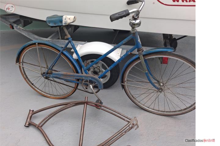 Se vende bicicleta y cuadro con sus acesorio, Puerto Rico