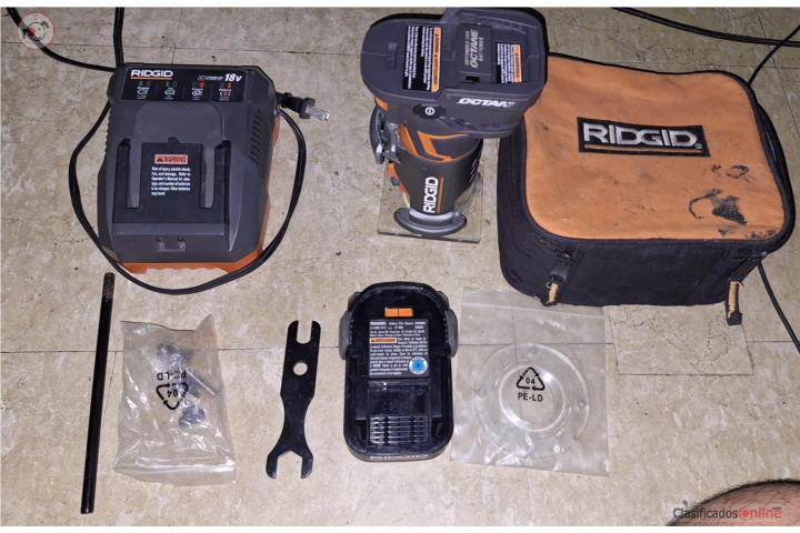 Router inalámbrico Ridgid usado con batería y cargador