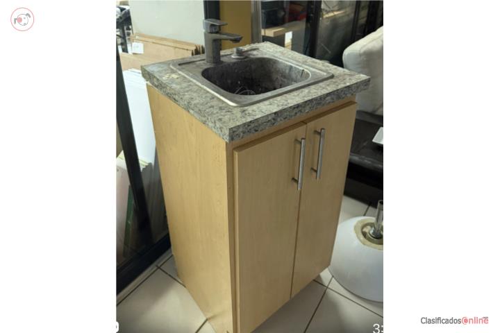 SE VENDE MUEBLE PARA PILETA CON MEZCLADORA, Puerto Rico