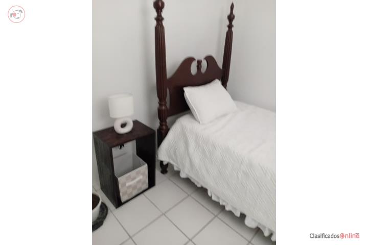 Cama, mesa y mattress- mattress nuevo., Puerto Rico