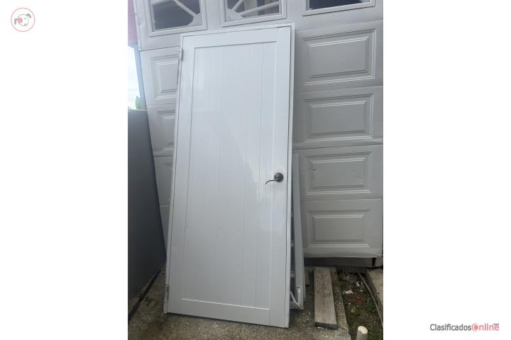 Puerta de Aluminio 35 x 84 1/2, Puerto Rico