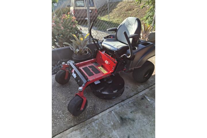 Tractor zero turn Red Max