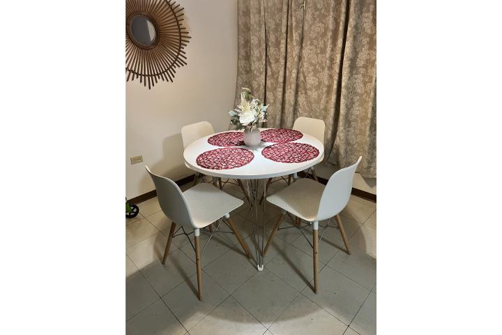 Juego de mesa de Rooms to go