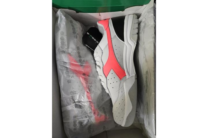 diadora new