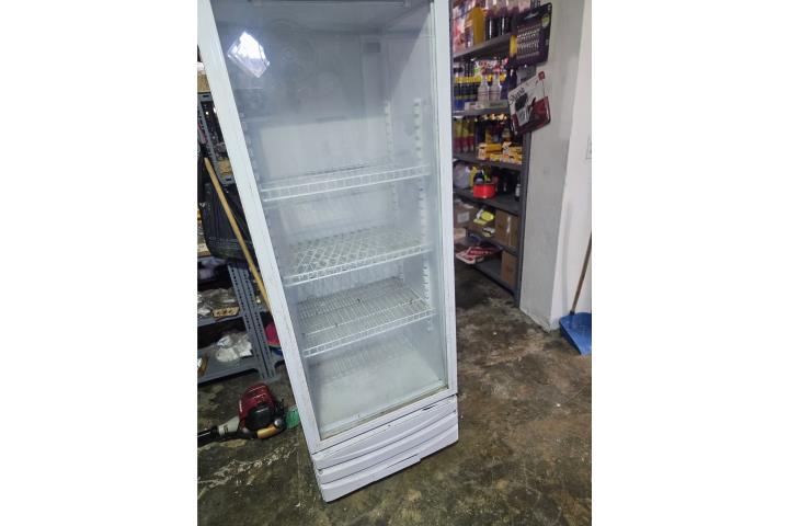 NEVERA PUERTA CRISTAL , Puerto Rico