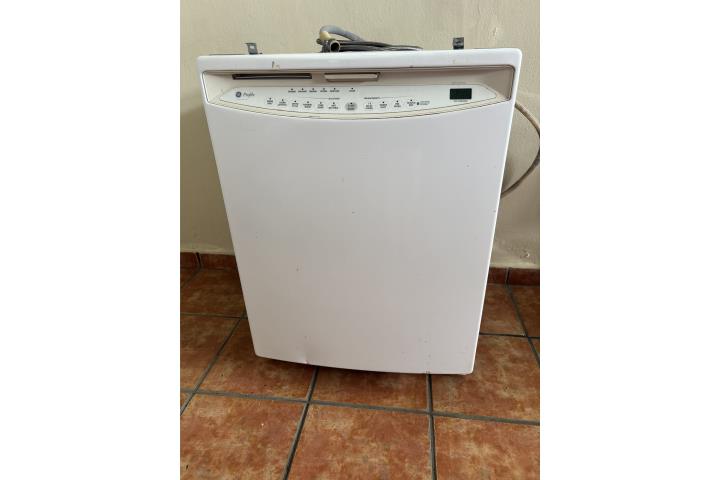 lavadora de platos General Electric, $60, Puerto Rico