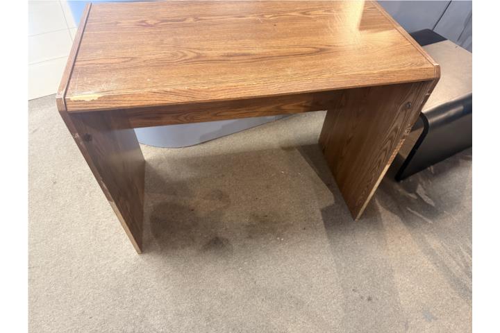 SE REGALA ESCRITORIO , Puerto Rico