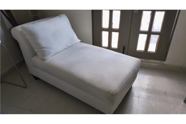 SOFA CHAISE BLANCO FINO SOLO $500 , Puerto Rico