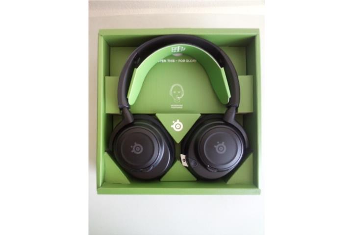 SteelSeries Arctis Nova 7X Wireless Headset , Puerto Rico