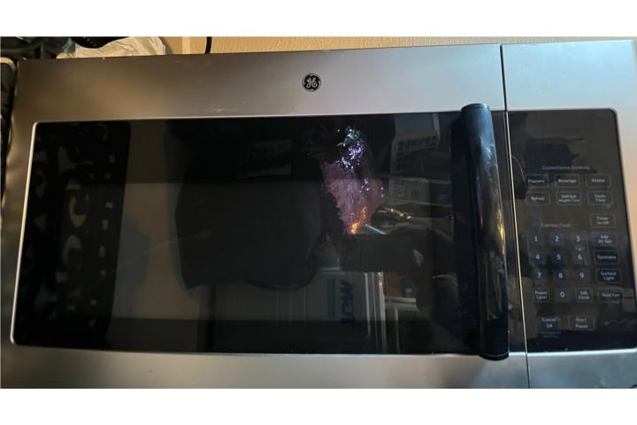 Microondas con Extractor GE, Puerto Rico