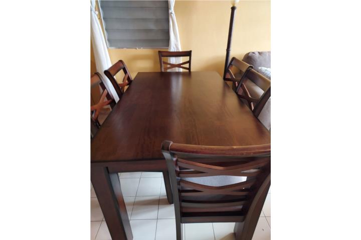 Mesa de comedor, Puerto Rico