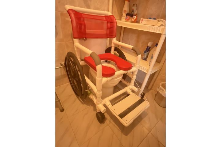 Equipo medico-Silla de bano e inodoro, Puerto Rico
