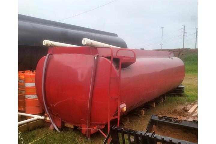 Tanque de agua en hierro: 4,500 galones, Puerto Rico