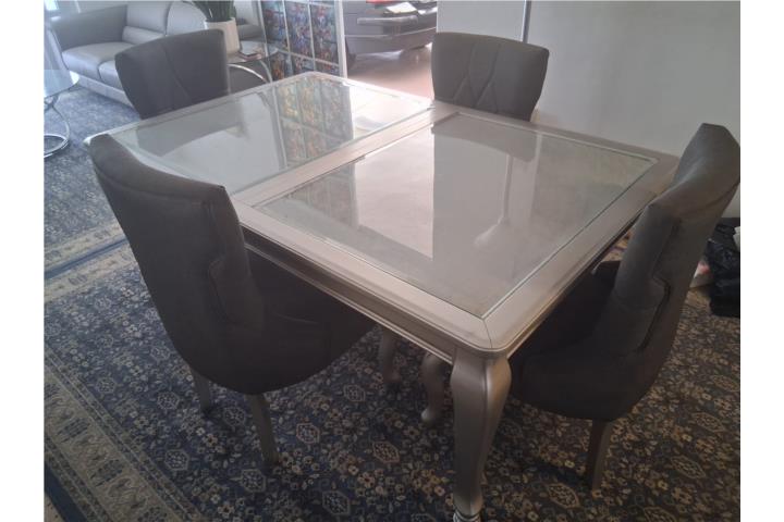 Mesa de comedor , Puerto Rico