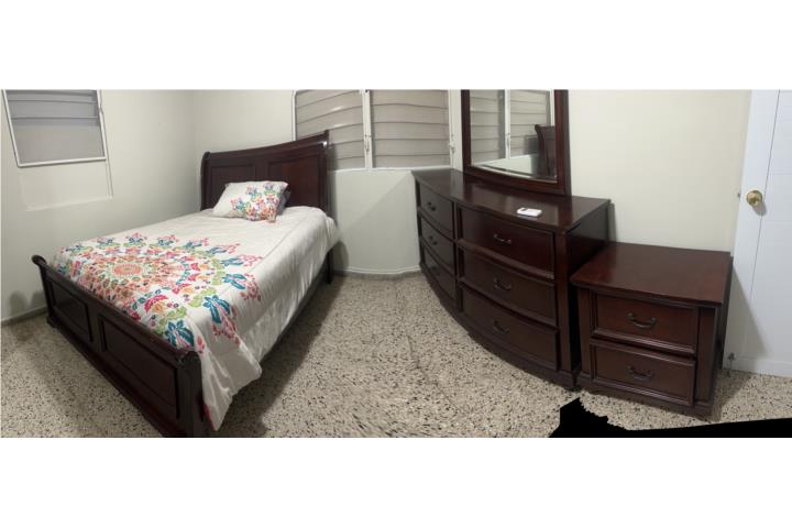 Juego de cuarto de madera con mattres