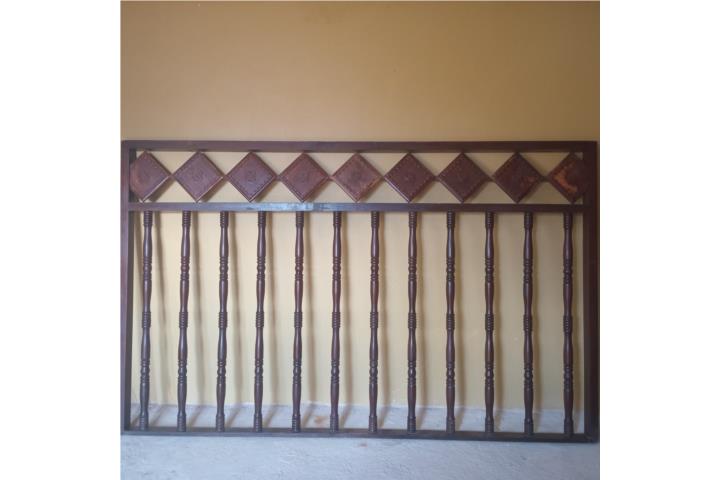 Divisor en madera mde caoba, Puerto Rico