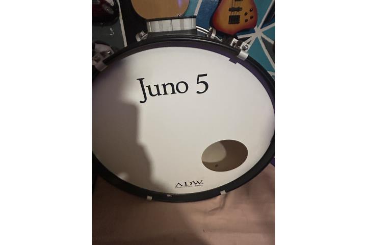 Bateria Juno 5 Nueva $385, Puerto Rico