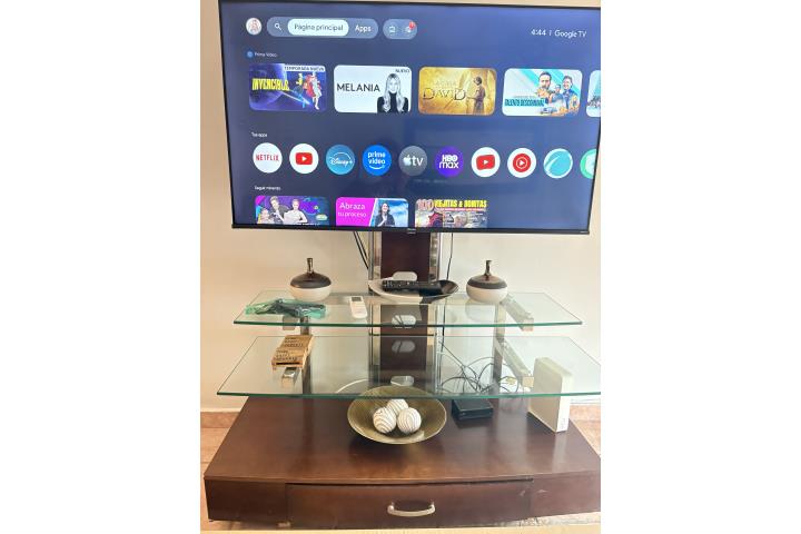 SE REGALA - MUEBLE PARA TELEVISOR, Puerto Rico