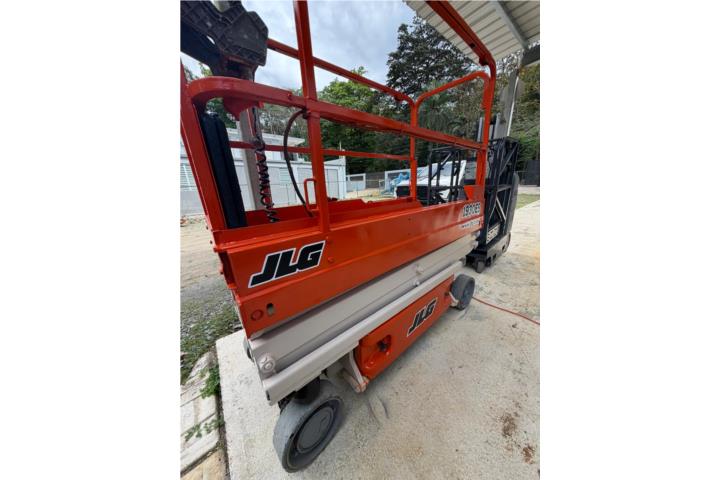 Scisor lift JLG 19, Puerto Rico