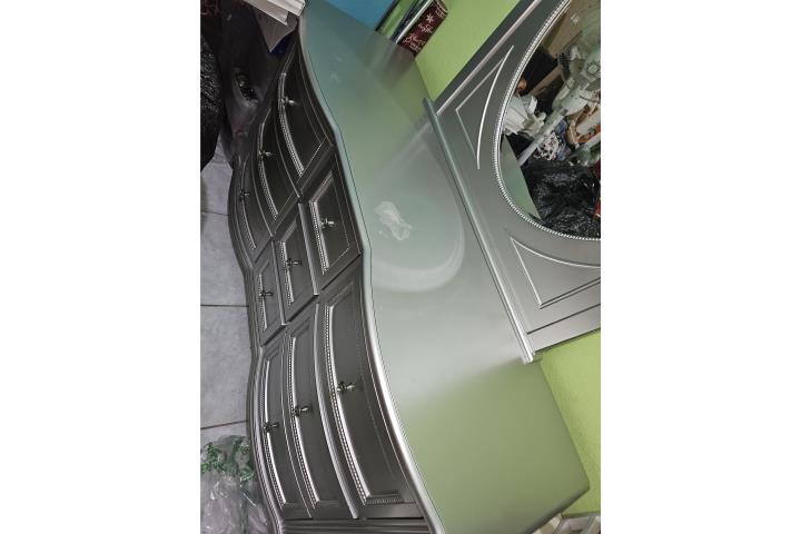 Juego de cuarto para niñas, Puerto Rico
