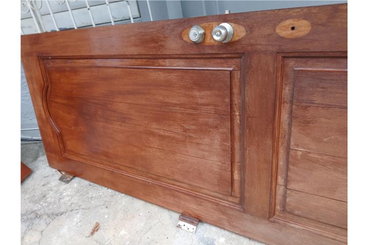 PUERTA DE MADERA SOLIDA EXTERIOR, Puerto Rico