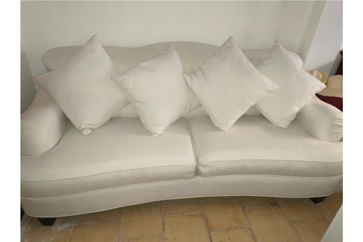 SOFA GRANDE BLANCO IMPORTADO FINO $750, Puerto Rico