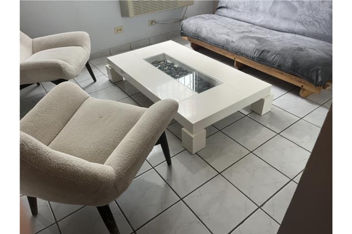 Mesa de centro moderna blanca, Puerto Rico
