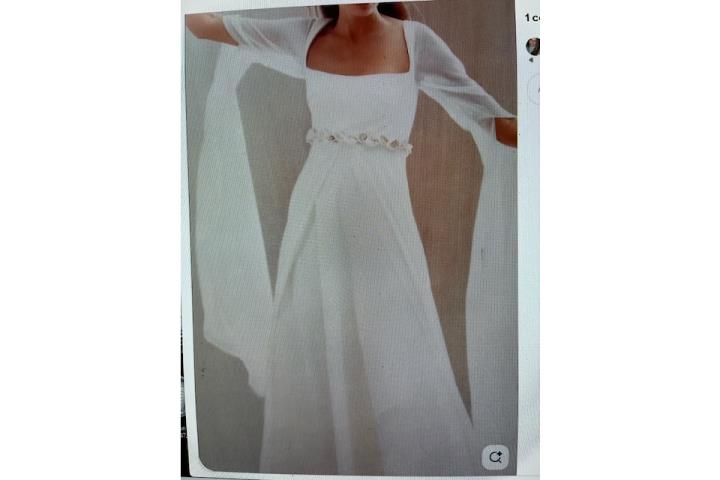 TRAJE DE NOVIA CREMA CLARO, TAMANO SMALL, Puerto Rico