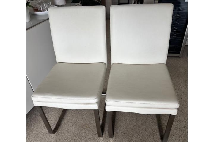 SILLAS DE COMEDOR, $40 CADA UNA, DE KOPPER, Puerto Rico