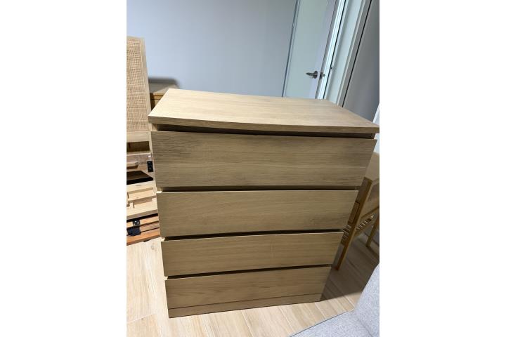 Chest de 4 gavetas, Puerto Rico