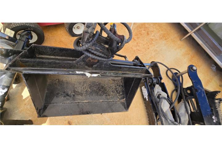 Bucket Angulo hidraulico para MIniExcavadora, Puerto Rico