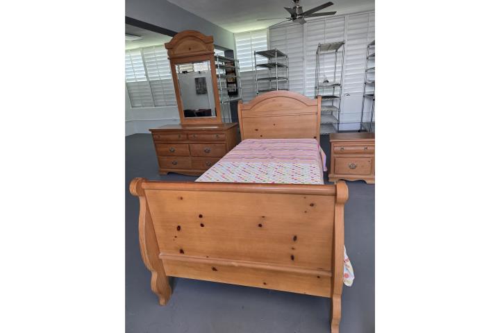 Juego de cuarto pequeño , Puerto Rico