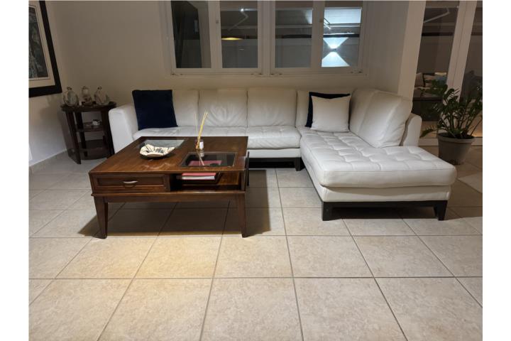 Sofa de Cuero - Blanco, Puerto Rico